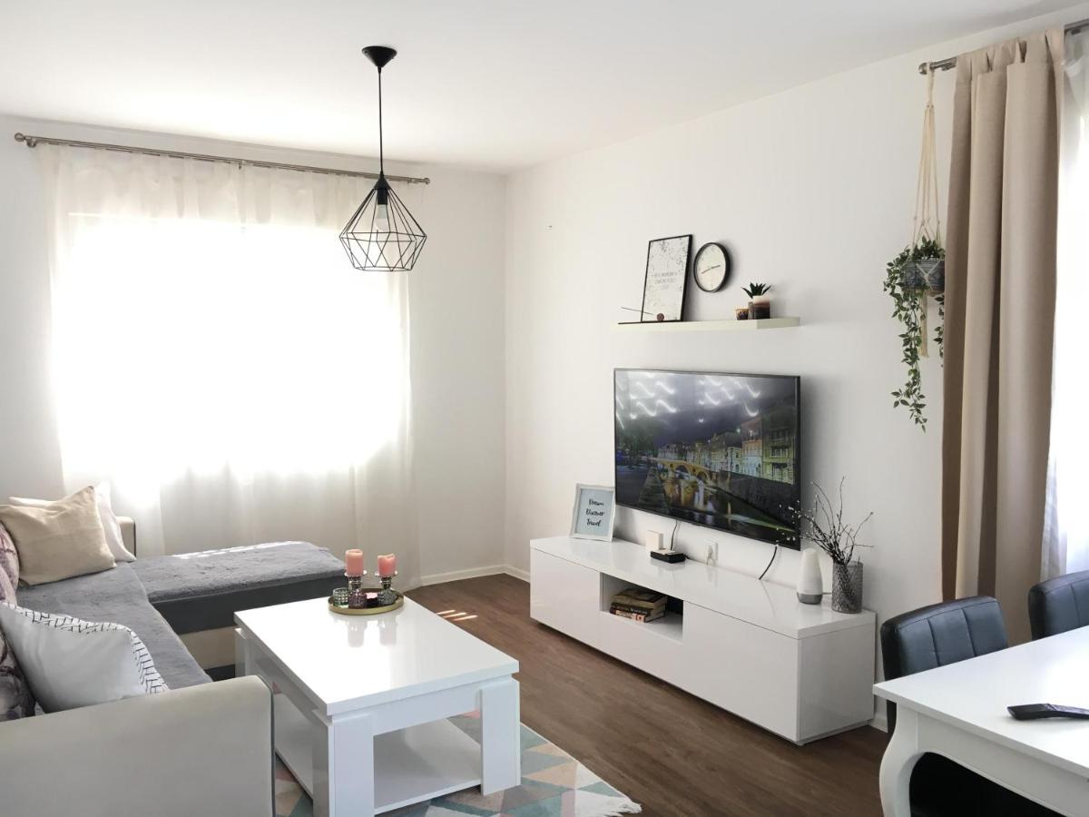شقة Cozy And Charming Apt. سراييفو المظهر الخارجي الصورة